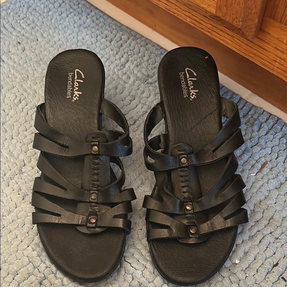 Clarks Bendables Black Slide Sandals with Woven Straps Sz 7.5